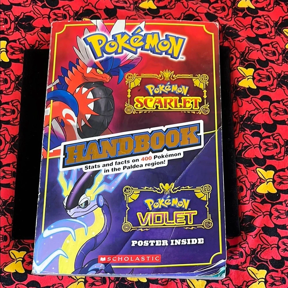 Scholastic Red and Blue Gaming Guide for Video Games & Consoles